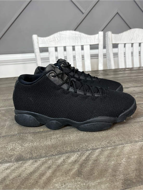 Jordan Other - Nike Air Jordan Horizon Triple Black Sz 11.5